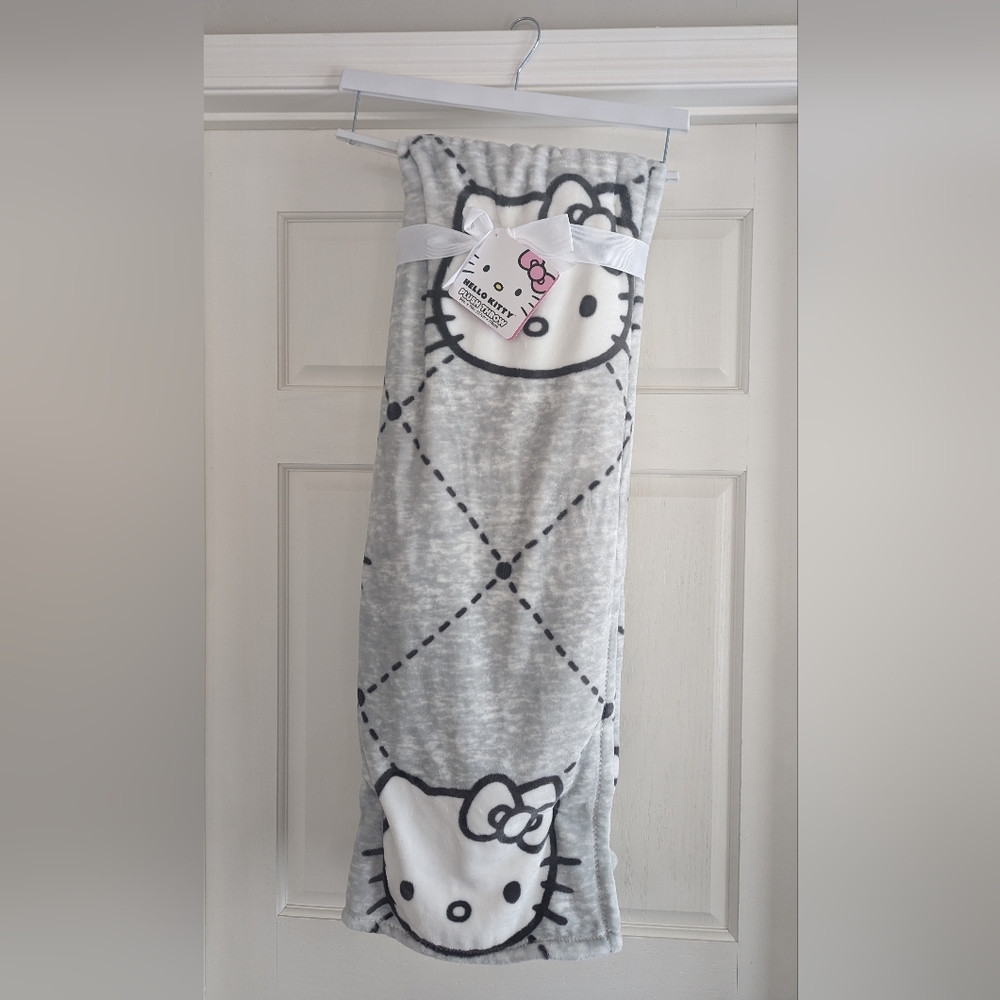 Hello Kitty Throw Blanket